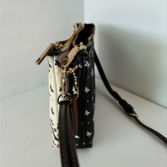 Coach EUC Butterfly Bandanna Lyla Crossbody. - Picture 6 of 11